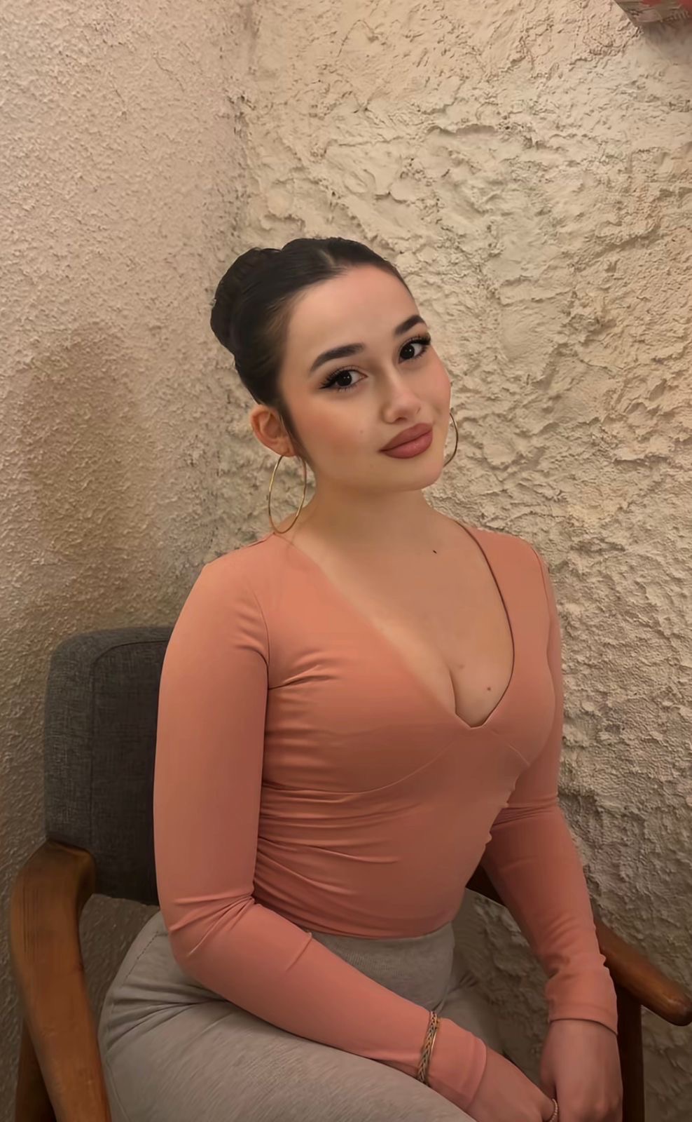 Taşoluk Heyecanlı Bayan Escort Vesile