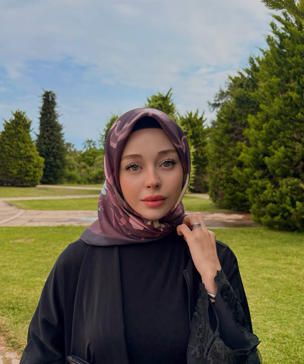 Taşoluk Büyük Memeli Escort Banu